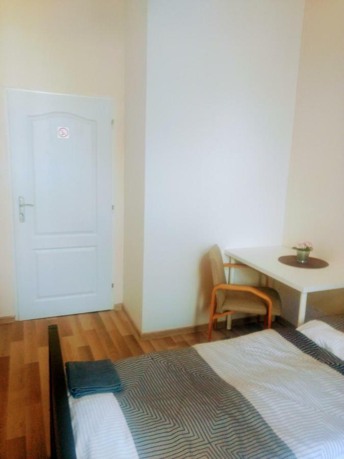 Albergue Irmas Praga Exterior foto